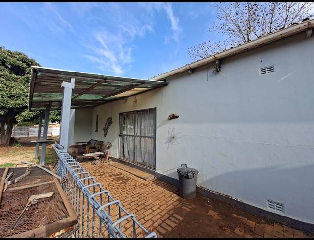 3 BEDROOM HOUSE FOR SALE IN THREE RIVERS
